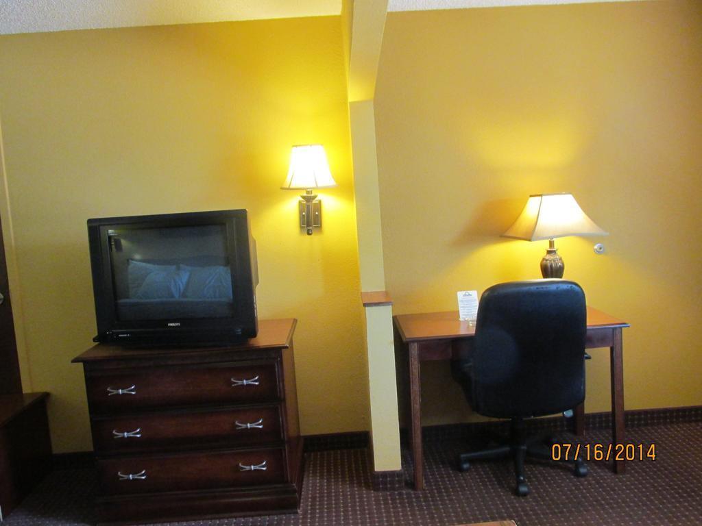 Americas Best Value Inn Byram Szoba fotó